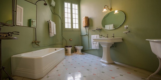 Bild eines alten Badezimmers